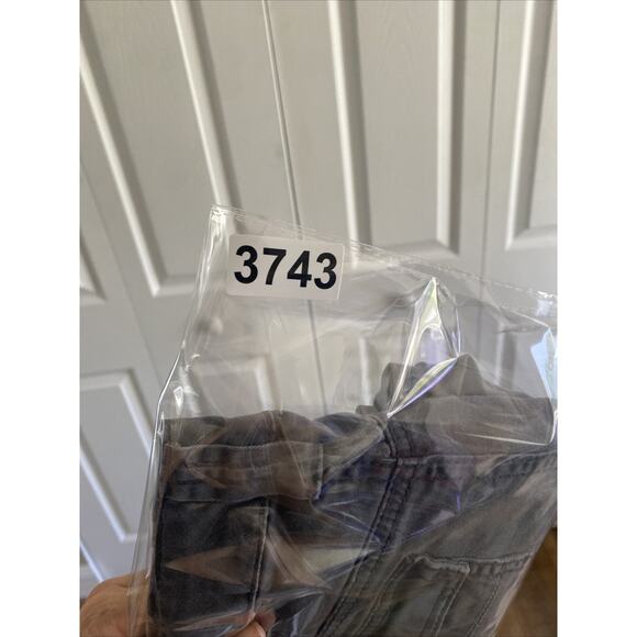 Union Bay Y2K Juniors 5 Gray Shorts - Picture 7 of 7